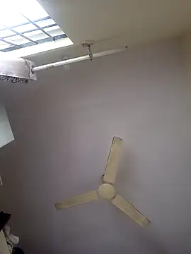 Snapshot of Mathi_cam chatting on February 10, 6:06 am Mathi cam online show from February 10, 6:06 am