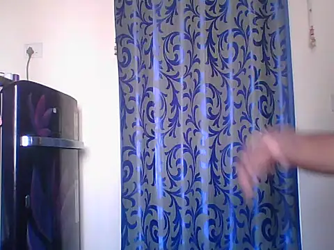 Snapshot of Mathi_cam chatting on February 18, 4:41 am Mathi cam online show from February 18, 4:41 am