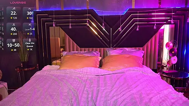 VelvetLuck online show from March 18, 7:00 am