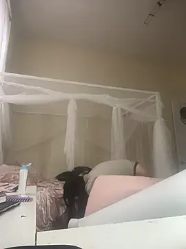 baeezzyy online show from December 5, 5:31 pm