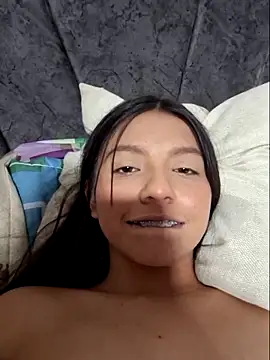 charlloteevans online show from March 6, 8:16 pm