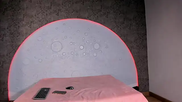 Shanelsmith online show from March 26, 10:26 pm