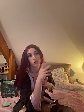 Snapshot of vanille13r chatting on February 25, 7:01 pm vanille13r online show from February 25, 7:01 pm