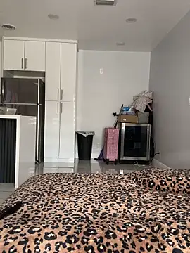 PrincessDreamm online show from April 5, 7:55 pm