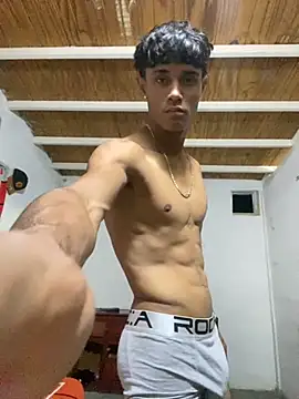 Snapshot of meliodas_23cm chatting on November 29, 2:36 am meliodas 23cm online show from November 29, 2:36 am