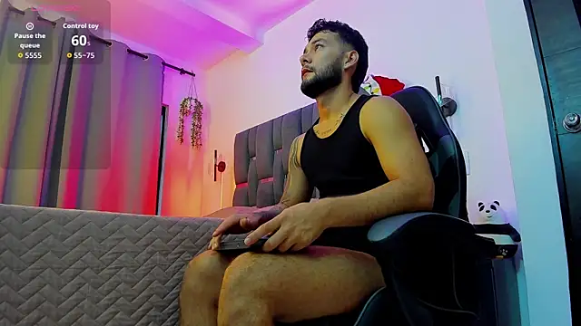 Snapshot of noah_corvelle chatting on December 17, 11:05 am noah corvelle online show from December 17, 11:05 am