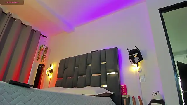 Snapshot of noah_corvelle chatting on January 19, 2:32 pm noah corvelle online show from January 19, 2:32 pm