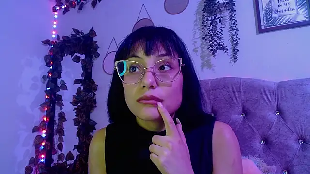 Snapshot of valkiry_ chatting on February 17, 9:21 pm valkiry online show from February 17, 9:21 pm