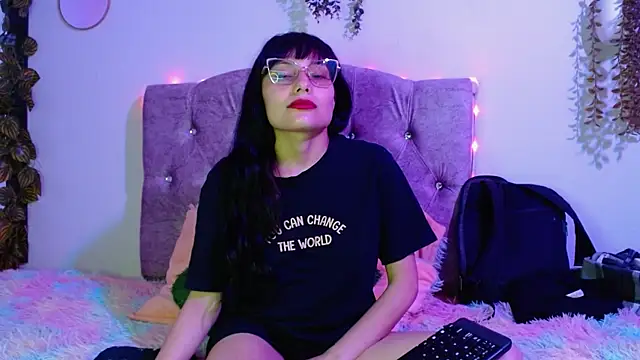 valkiry  online show from April 16, 9:39 pm