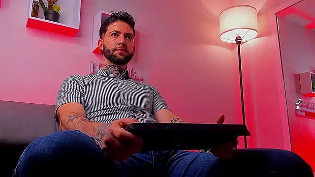 Supreme Alpha online show from November 23, 12:32 am