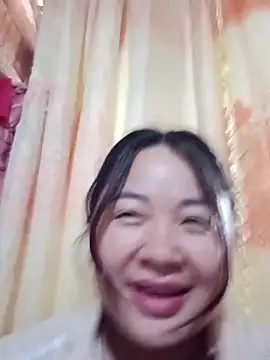 Bee-bgolden online show from November 25, 3:06 am