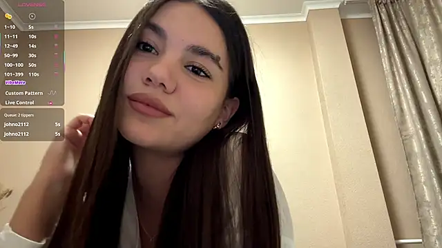 Snapshot of Priscillla_Cute chatting on January 6, 7:06 pm Priscillla Cute online show from January 6, 7:06 pm