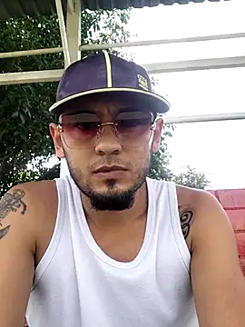 Snapshot of kmerlin chatting on June 4, 2:56 pm kmerlin online show from June 4, 2:56 pm