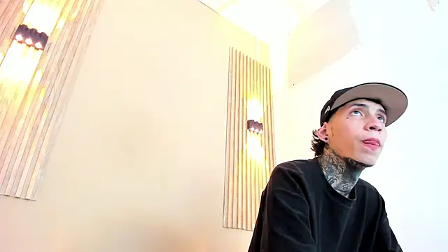 DANTE ARMSTRONG online show from December 16, 4:39 am