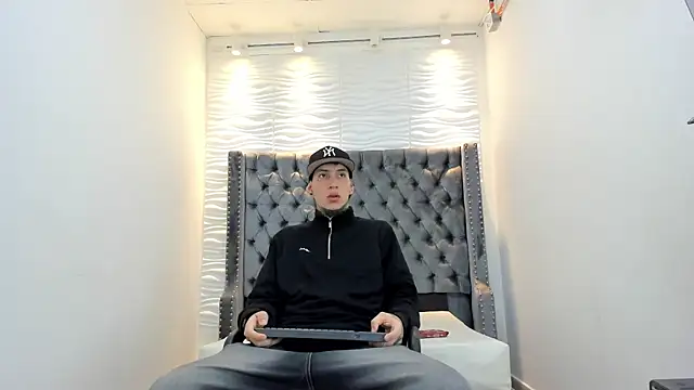 DANTE ARMSTRONG online show from January 7, 3:53 am