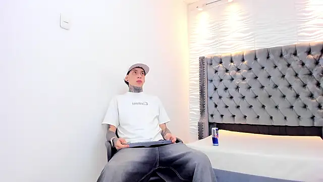 DANTE ARMSTRONG online show from January 15, 7:13 am