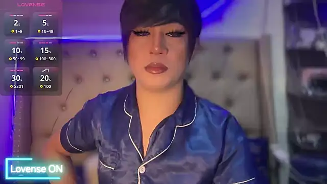 Snapshot of desirable_miya chatting on May 3, 7:31 pm desirable miya online show from May 3, 7:31 pm