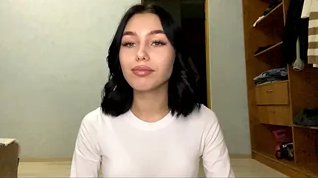 LonnaStehlik online show from November 5, 6:52 pm