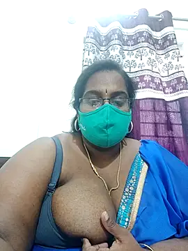 Snapshot of hootypriya chatting on January 16, 12:31 pm hootypriya online show from January 16, 12:31 pm