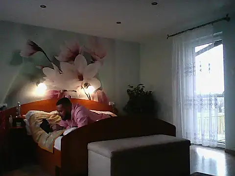 Snapshot of Matteooo87 chatting on November 24, 1:33 pm Matteooo87 online show from November 24, 1:33 pm