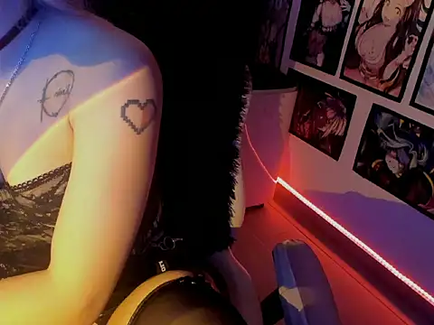 LilithMyers online show from December 2, 4:40 am