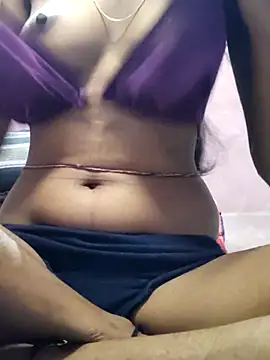 Snapshot of Thaper_Meera2 chatting on April 23, 12:51 pm Thaper Meera2 online show from April 23, 12:51 pm