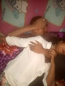 Snapshot of Freakingromance chatting on February 14, 1:19 pm Freakingromance online show from February 14, 1:19 pm