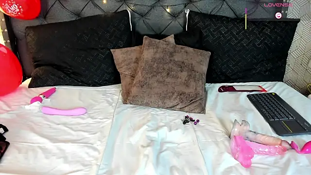 valentina  desire online show from February 16, 1:29 pm