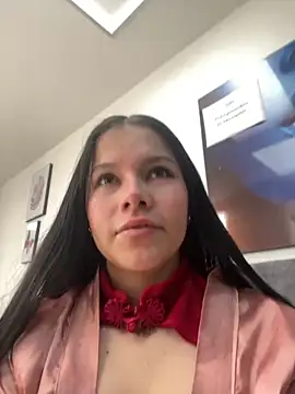 Snapshot of violettabond chatting on November 4, 2:49 pm violettabond online show from November 4, 2:49 pm