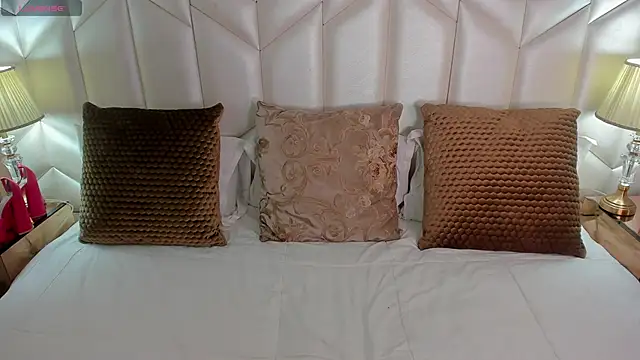 Bella  carther online show from November 10, 2:27 pm