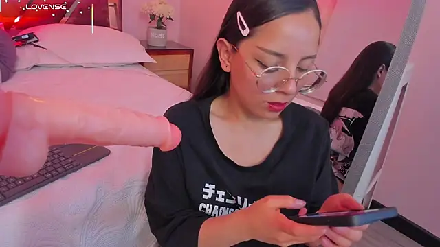 Kittyy patitas suaves online show from January 14, 3:23 am