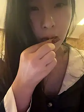 anankaka71 online show from November 9, 3:27 am