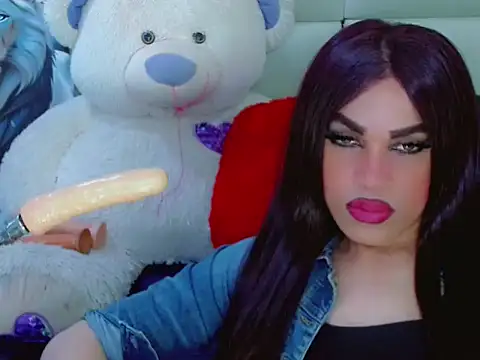 Snapshot of NharaBigCock chatting on November 12, 5:24 pm NharaBigCock online show from November 12, 5:24 pm