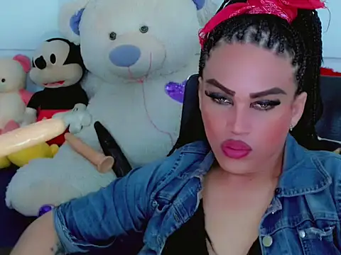 Snapshot of NharaBigCock chatting on November 22, 7:35 pm NharaBigCock online show from November 22, 7:35 pm