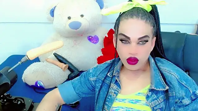 Snapshot of NharaBigCock chatting on December 14, 8:02 pm NharaBigCock online show from December 14, 8:02 pm