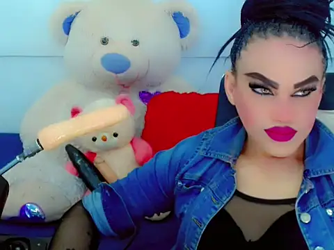 Snapshot of NharaBigCock chatting on December 15, 4:11 pm NharaBigCock online show from December 15, 4:11 pm