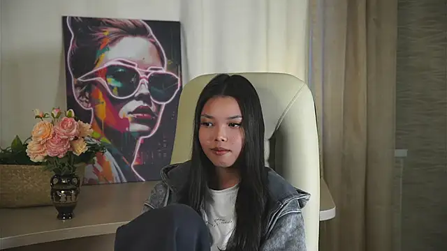 ArdelleRas online show from November 5, 5:07 am