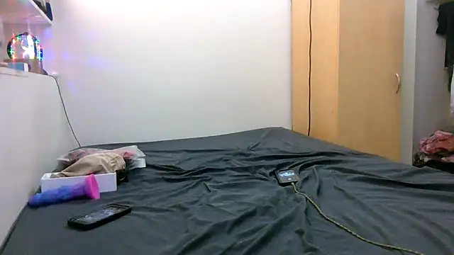 Empress Lilith online show from March 5, 6:15 pm