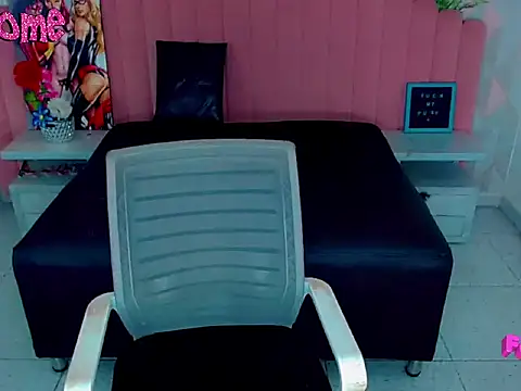 Snapshot of miss_charlotte78 chatting on January 10, 4:25 am miss charlotte78 online show from January 10, 4:25 am