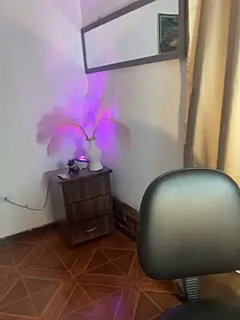 alisaa jhons1 online show from February 24, 11:25 pm