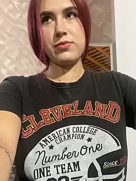 Snapshot of JimenaWhite chatting on November 9, 4:55 am JimenaWhite online show from November 9, 4:55 am