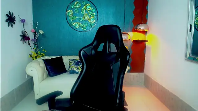 Snapshot of Scandarkmarie chatting on November 13, 11:25 pm Scandarkmarie online show from November 13, 11:25 pm