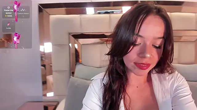 danielamonet online show from March 27, 5:23 pm