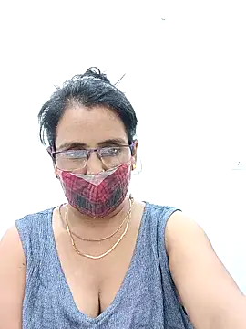 sanjana077 online show from March 29, 7:58 pm