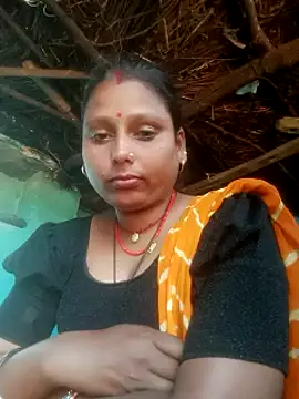 Snapshot of MiniBeast_2 chatting on November 11, 5:40 am MiniBeast 2 online show from November 11, 5:40 am