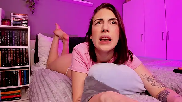 Snapshot of BaeBlossom chatting on November 29, 3:37 pm BaeBlossom online show from November 29, 3:37 pm