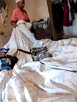 SITHANDRAH online show from December 14, 7:29 pm