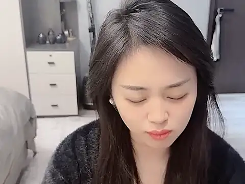 Lucky--Lucy online show from November 20, 3:56 pm