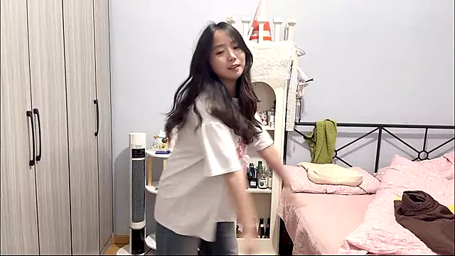 Hmm 0303 online show from March 19, 4:33 pm