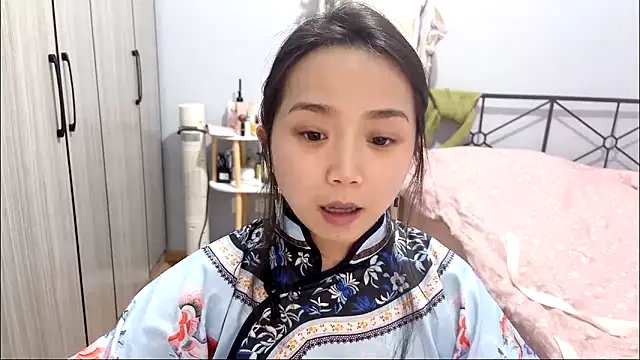 Hmm 0303 online show from March 30, 4:52 pm